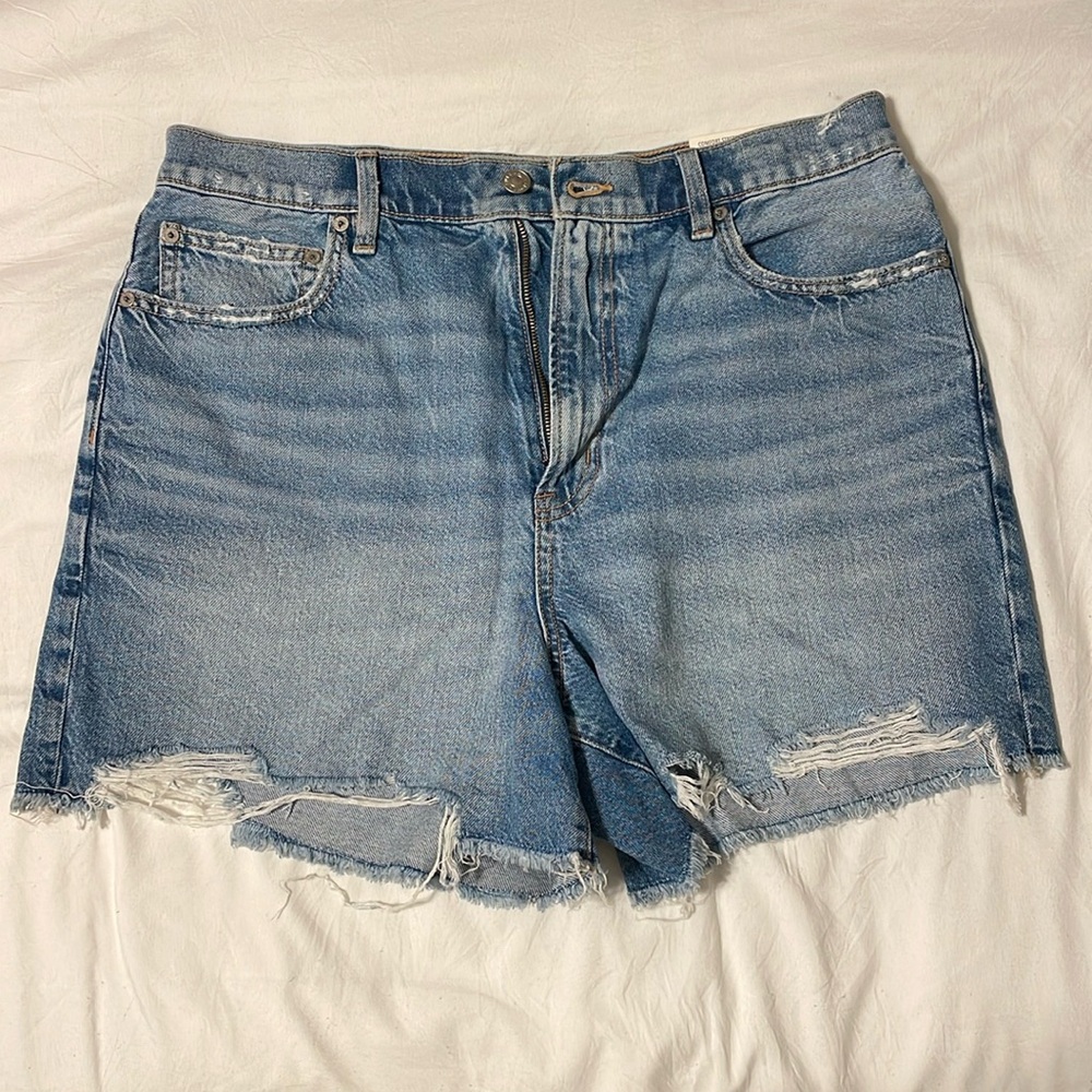 BRAND NEW American Eagle Jean Shorts Size 14